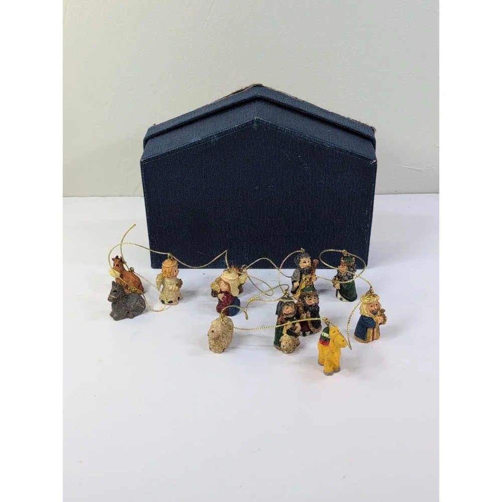 Vintage Nativity Scene Felt Box With Figurine‎ Garland